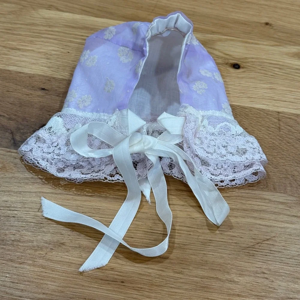 Vintage Baby Bonnet Lavender Purple Floral Lace‎ Trim Ribbon Tie Cottagecore Hat
